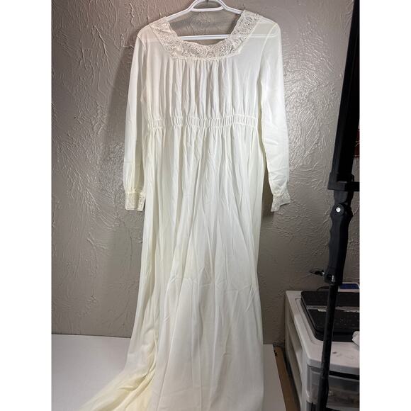 Miss Elaine Semi Sheer Ivory‎ Lace Trim Robe Peignoir Lingerie Nightgown Vintage - Picture 2 of 10